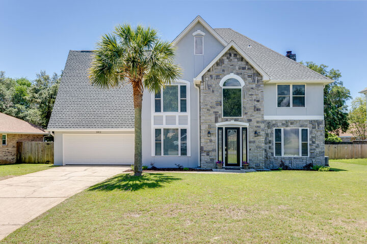 Property Photo: 2812 Arnold Palmer Court FL 32579