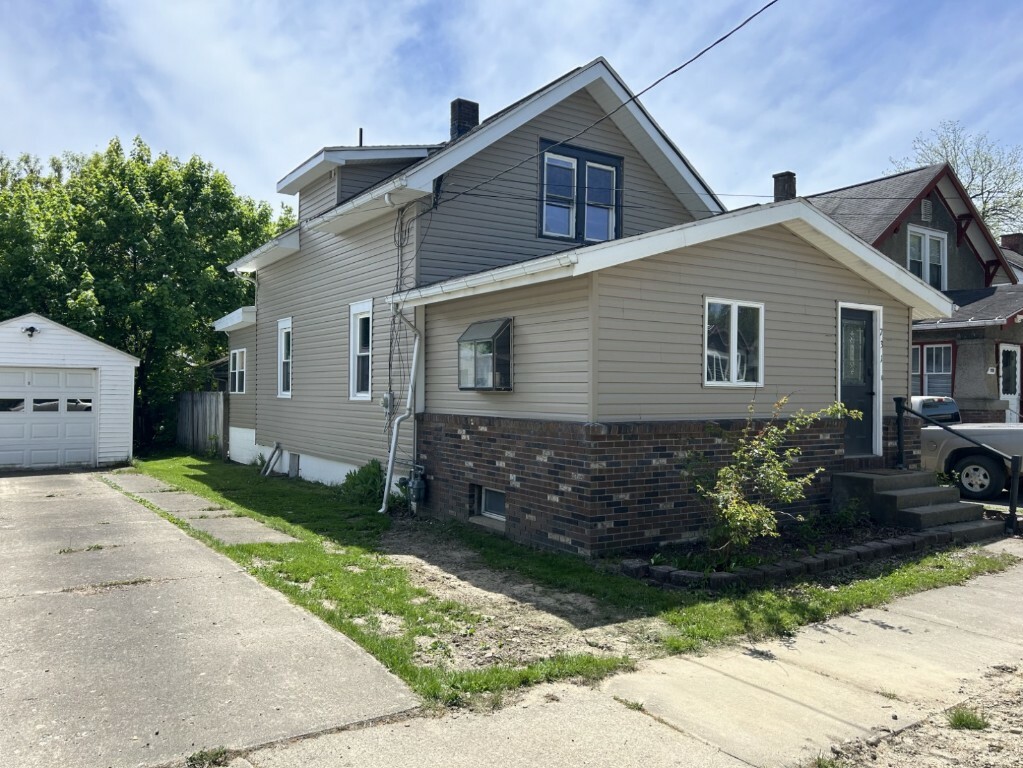 Property Photo: 731 W Elm Street PA 16354