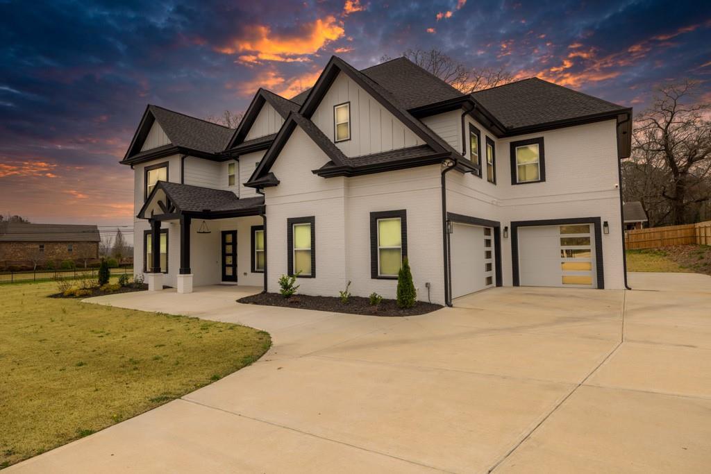 Property Photo: 481 Saddle Ridge Drive GA 30046