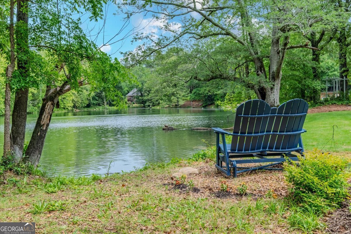 Property Photo: 227 W Lakeshore Drive SE GA 30161