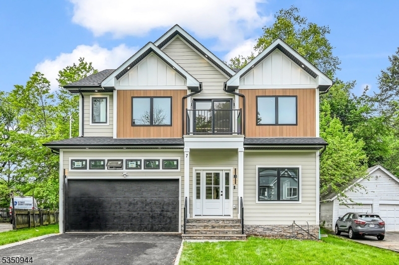 7 Royal Ave  Livingston Twp. NJ 07039 photo