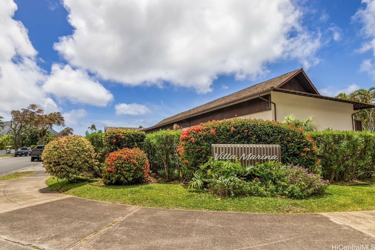 Property Photo: 6215 Kawaihae Place B102 HI 96825