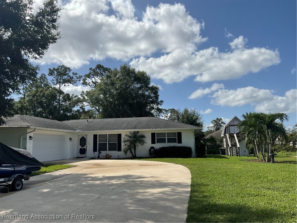 Property Photo: 1570 Spring Lane FL 33852