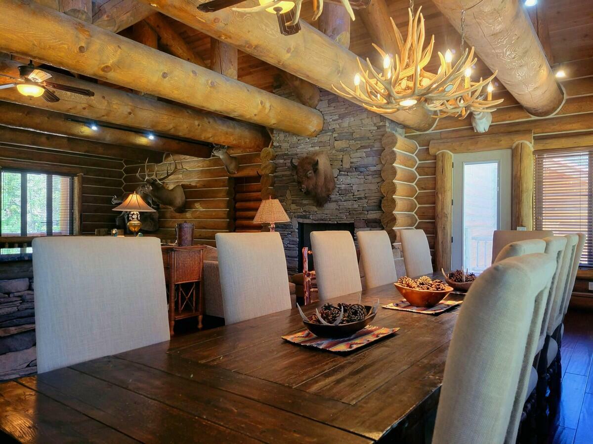 Property Photo: 1103 E Spring Hollow Rd UT 84735