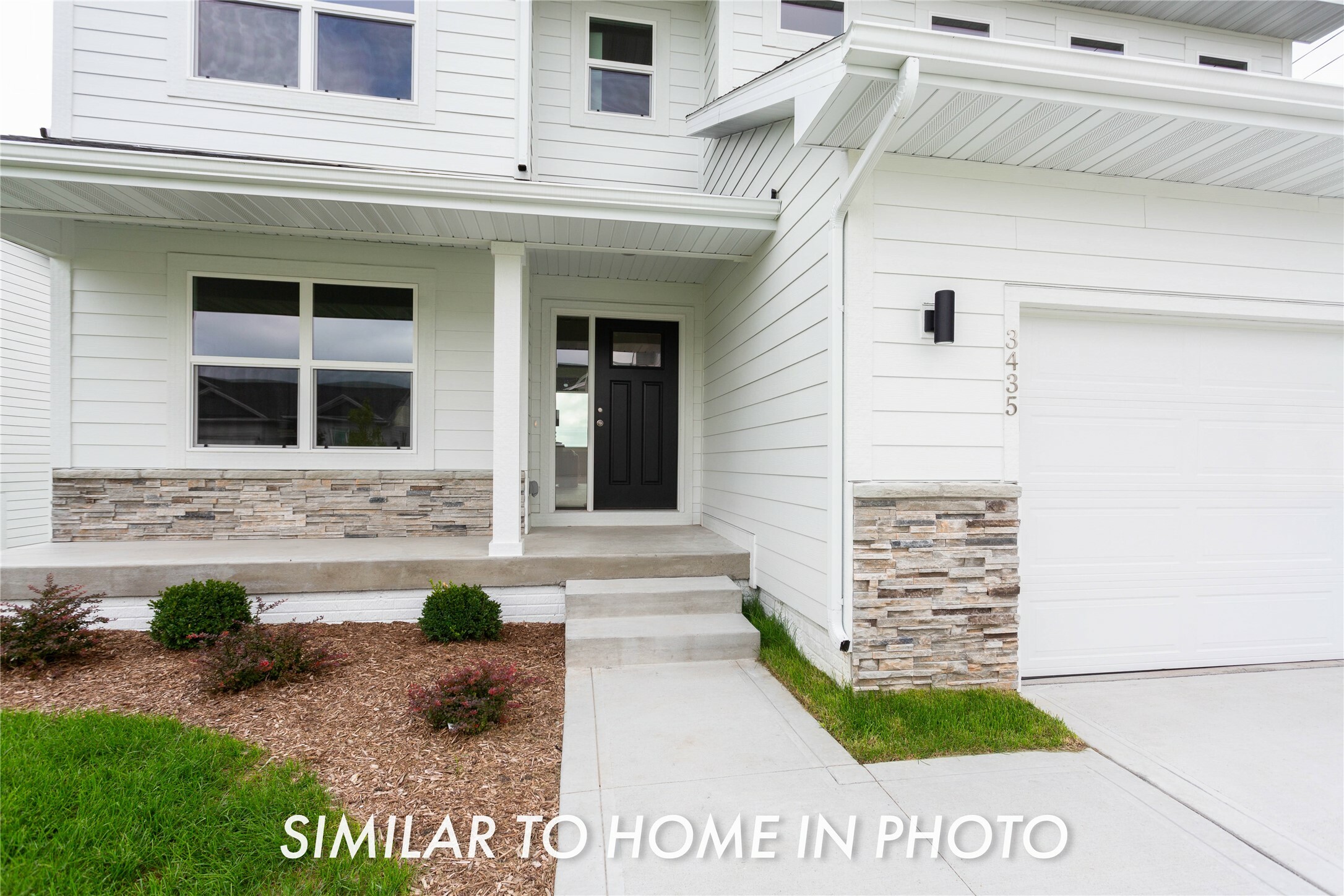 Property Photo: 213 Timberview Circle IA 50219