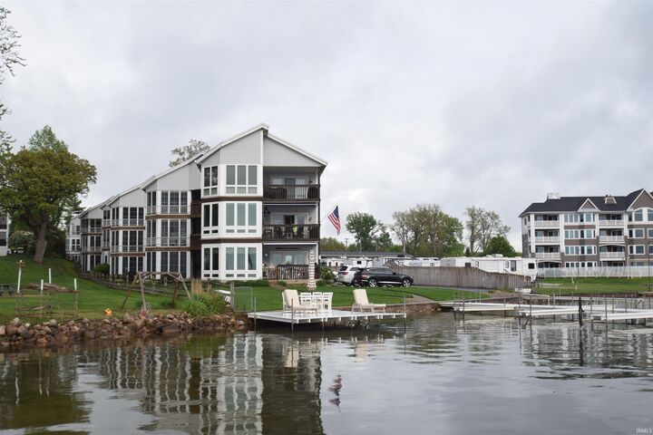 10035 N Turkey Creek Rd  #303 Pier 343 - Unit 303  Syracuse IN 46567 photo