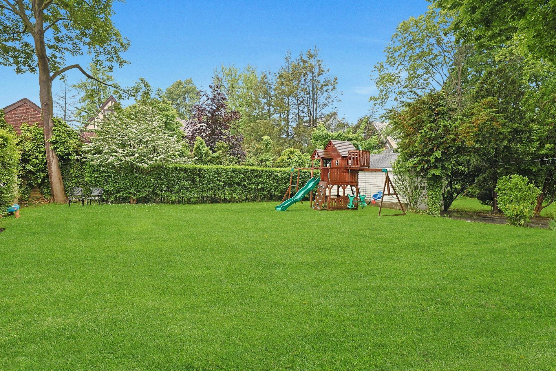 Property Photo:  232 Coligni Avenue  NY 10801 