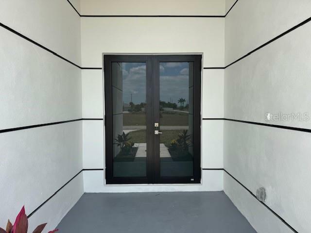 Property Photo: 101 NW 10th Terrace FL 33993