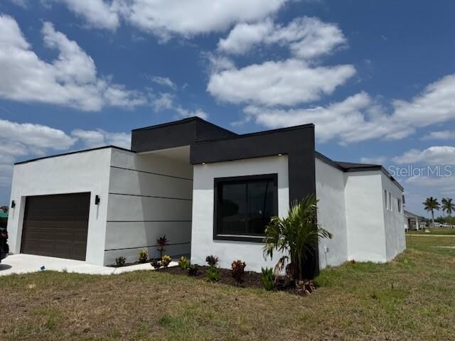 Property Photo: 101 NW 10th Terrace FL 33993