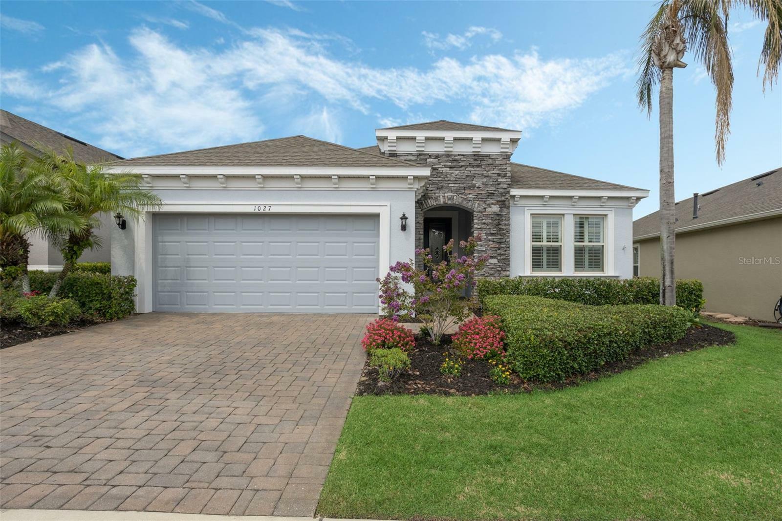 Property Photo:  1027 Timbervale Trail  FL 34715 