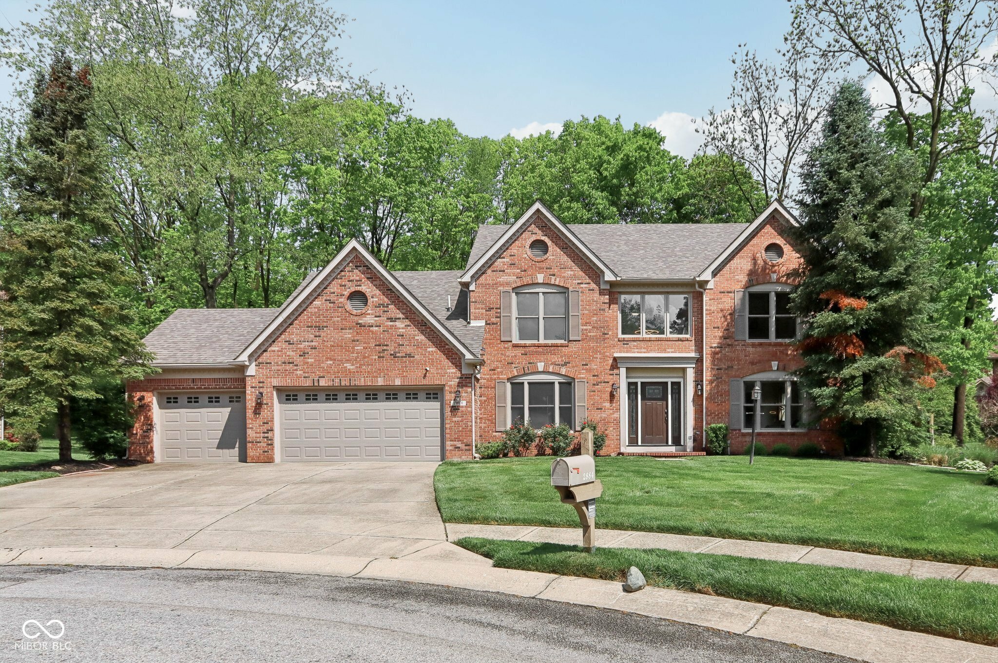 Property Photo: 2884 Brook Vista Drive IN 46032
