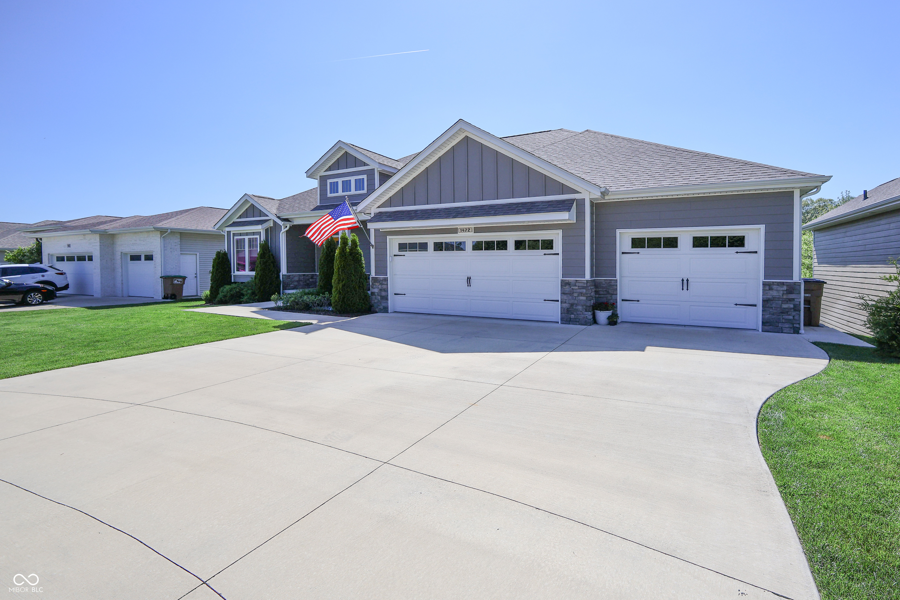 Property Photo: 1472 Maple Ridge Court IN 47201