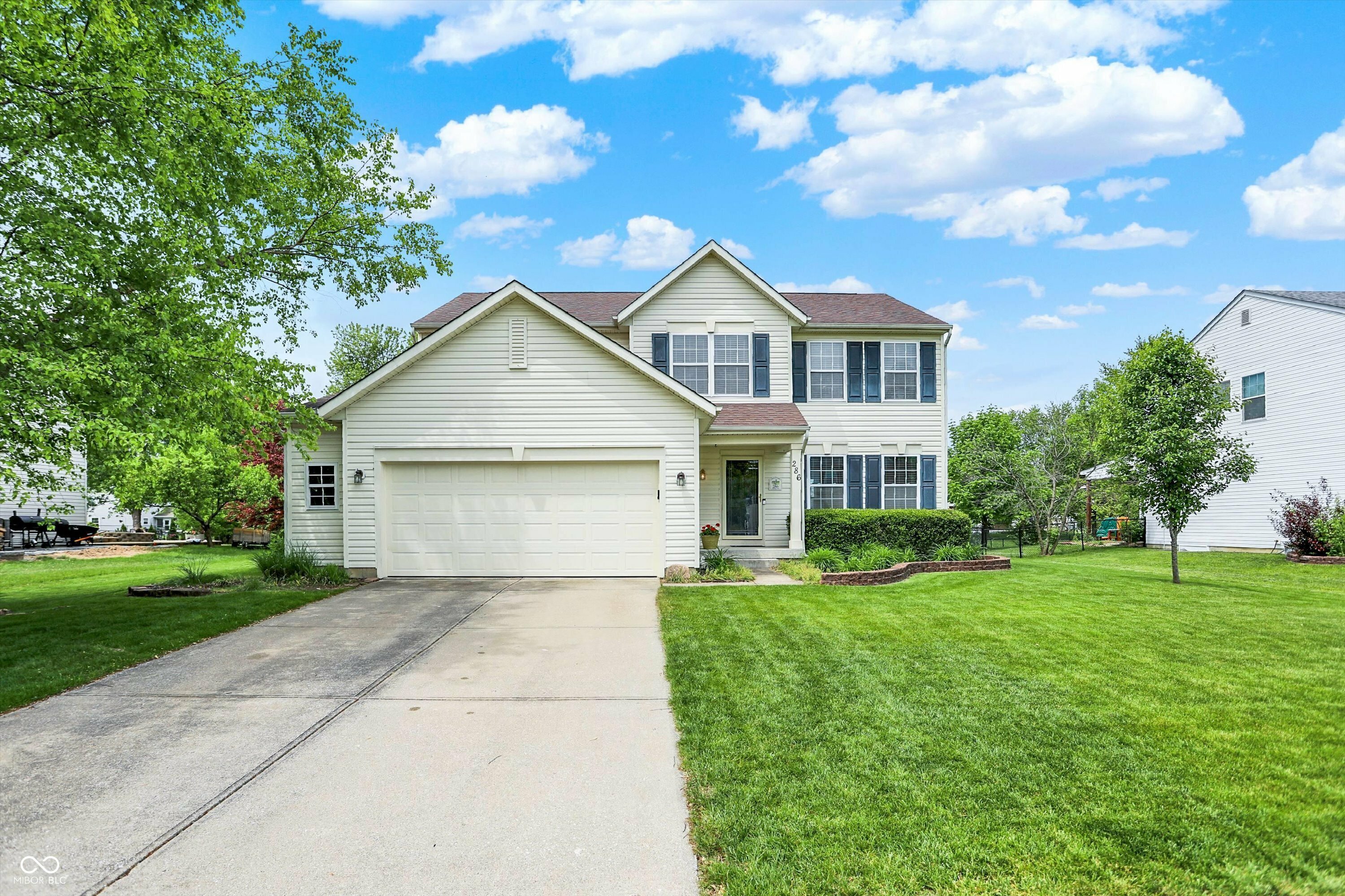 Property Photo: 286 Fairfax Lane IN 46142