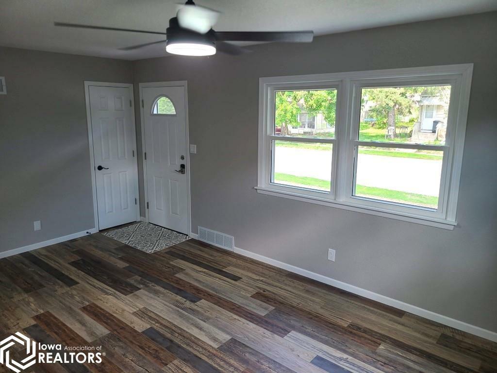 Property Photo: 685 14th Street IA 50401