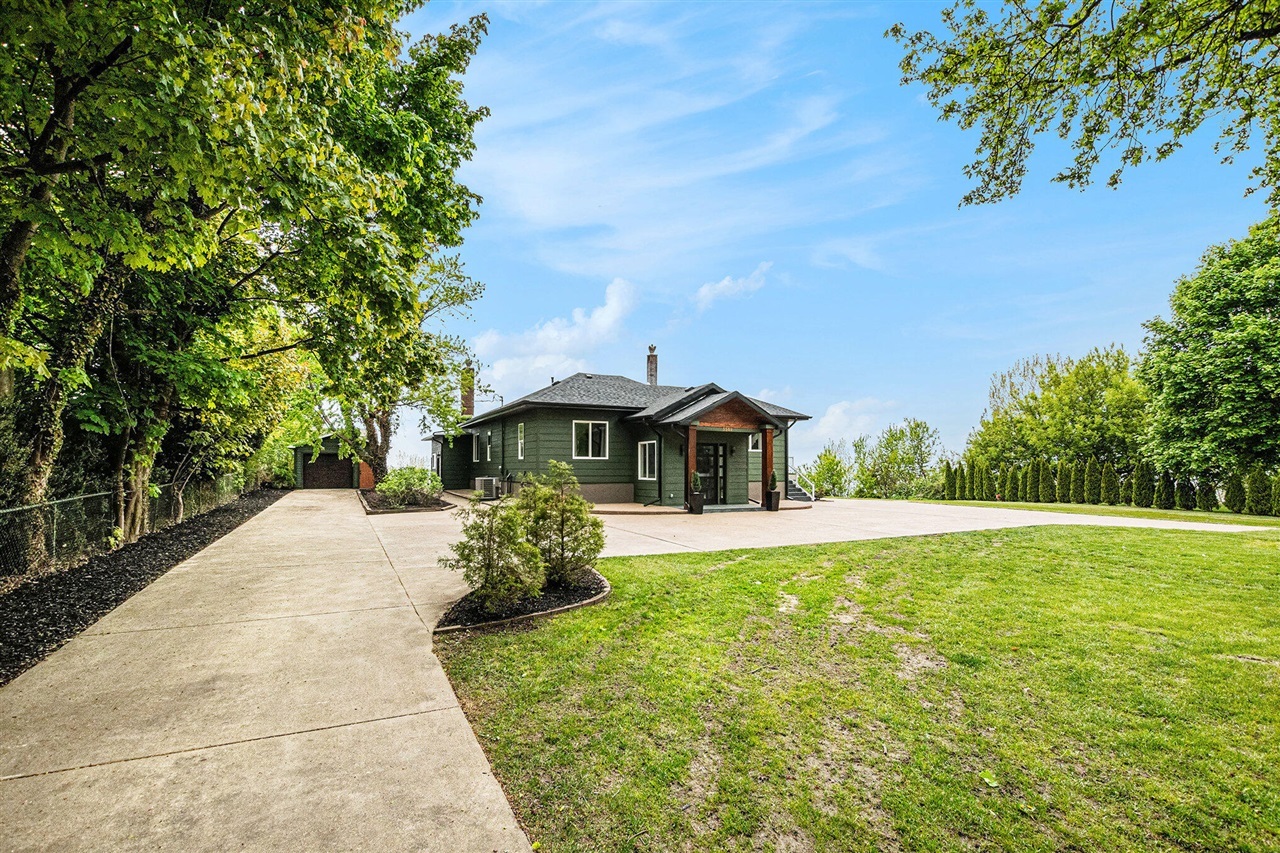 Property Photo: 3500 Lakeshore Drive MI 49085-2926