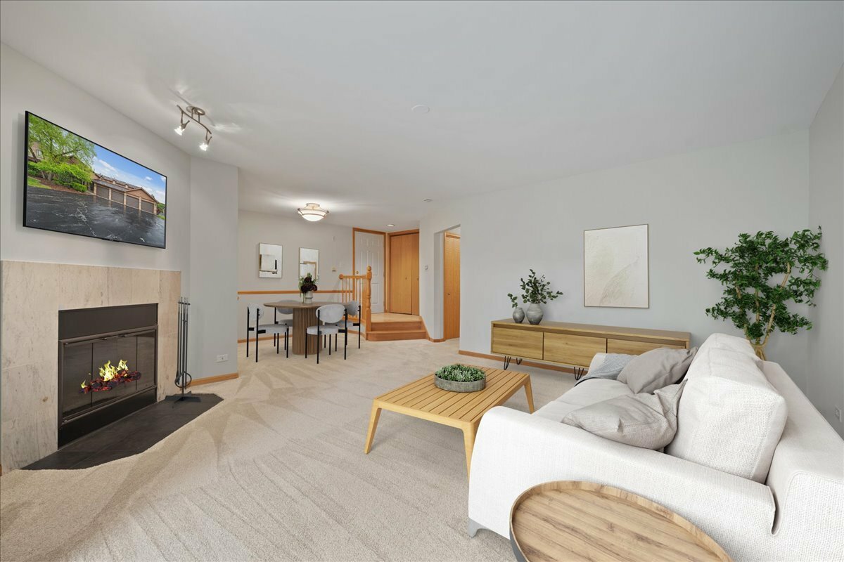 Property Photo: 963 West Court E IL 60563