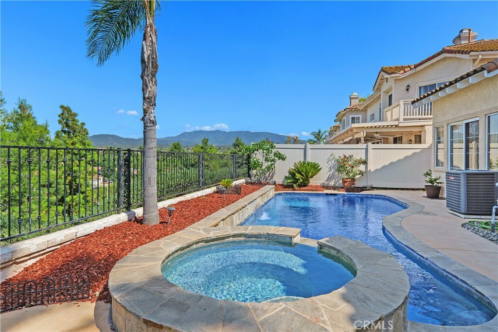 44886 Camino Veste  Temecula CA 92592 photo