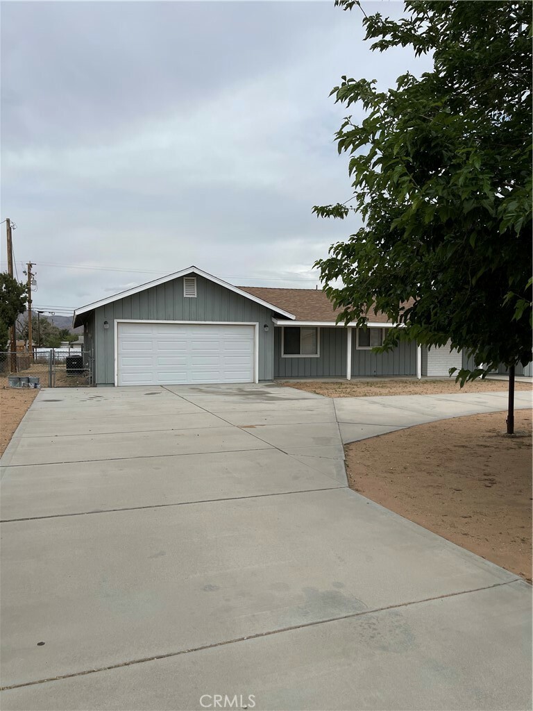 Property Photo:  13429 Rancherias Road  CA 92308 