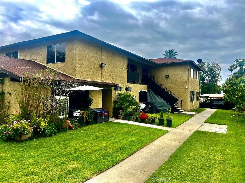 Property Photo:  2195 E 19th Street  CA 92404 