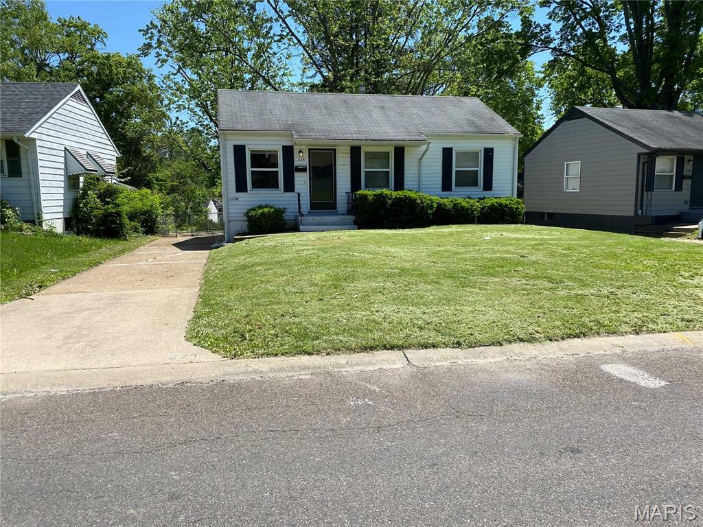 Property Photo: 224 Cameron Road MO 63137