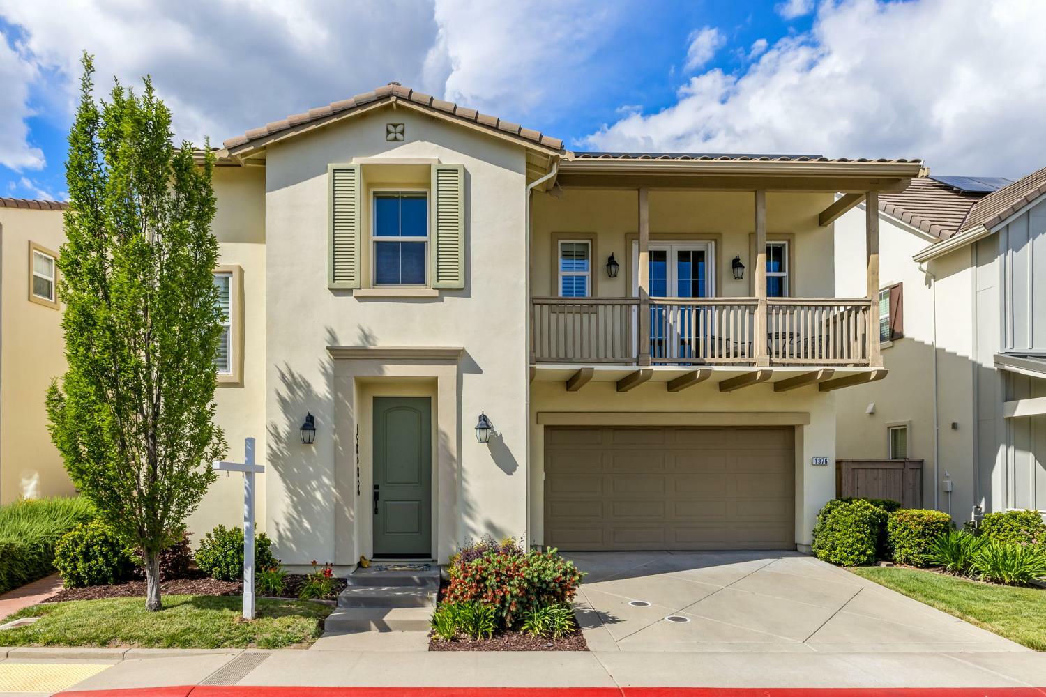 Property Photo: 1376 Folsom Meadows Circle CA 95630