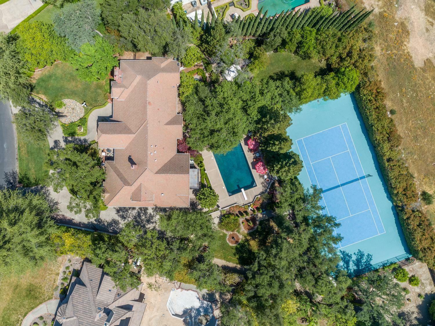 Property Photo: 8050 Warren Court CA 95746