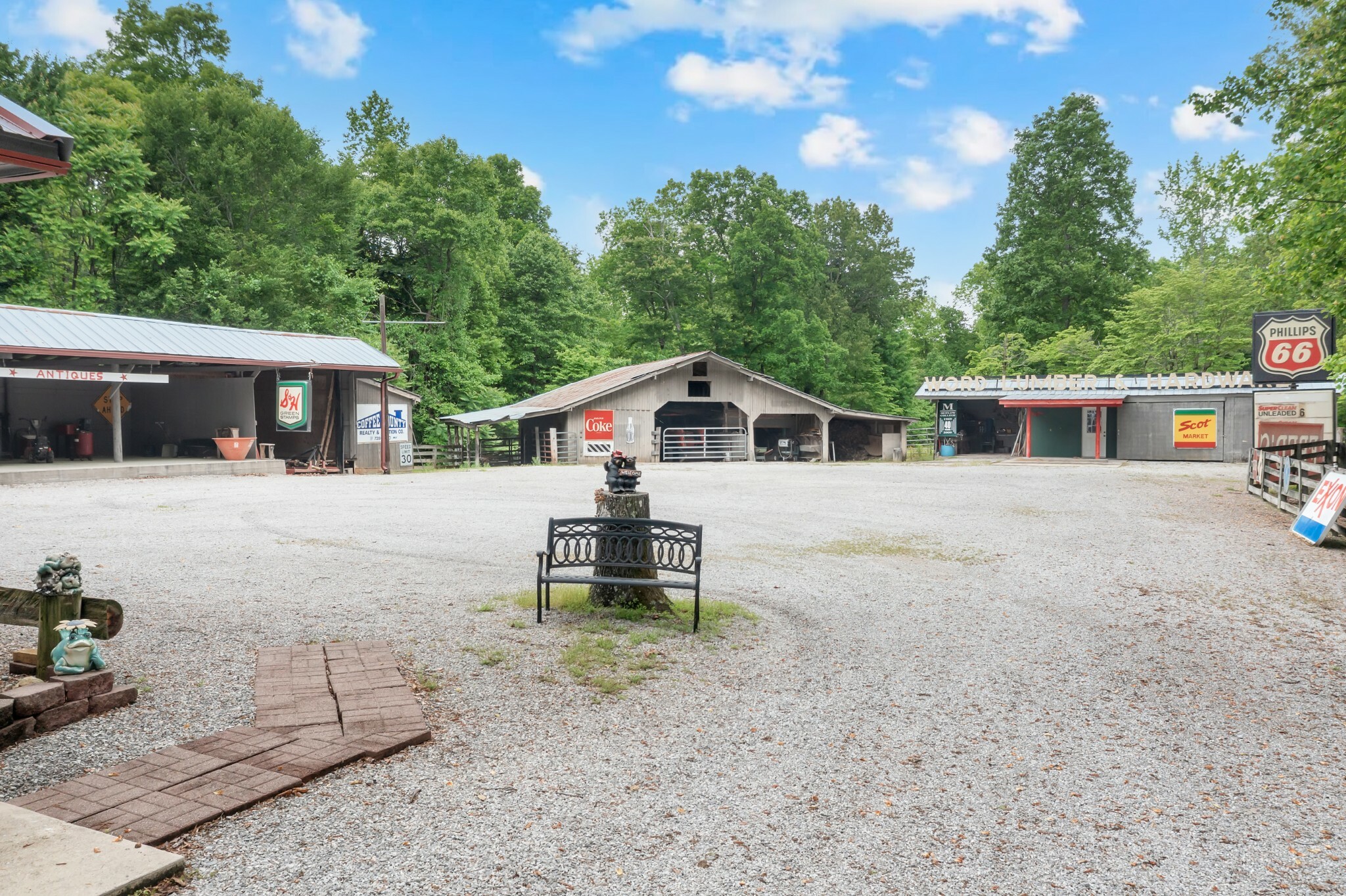 Property Photo: 100 Shelton Ln TN 37355
