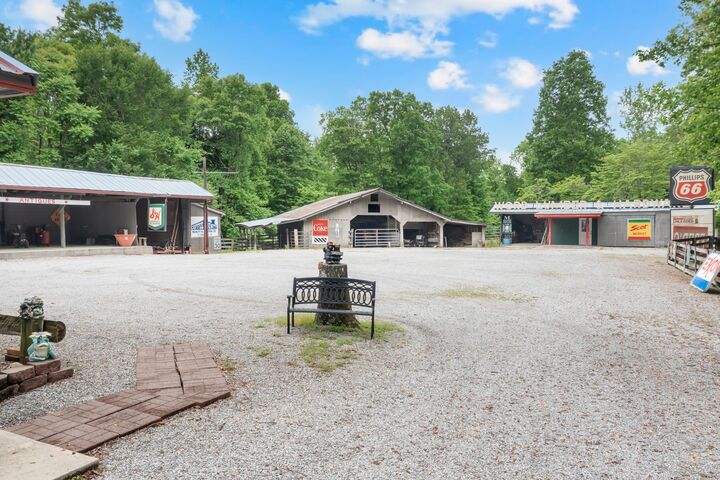 Property Photo: 100 Shelton Ln TN 37355