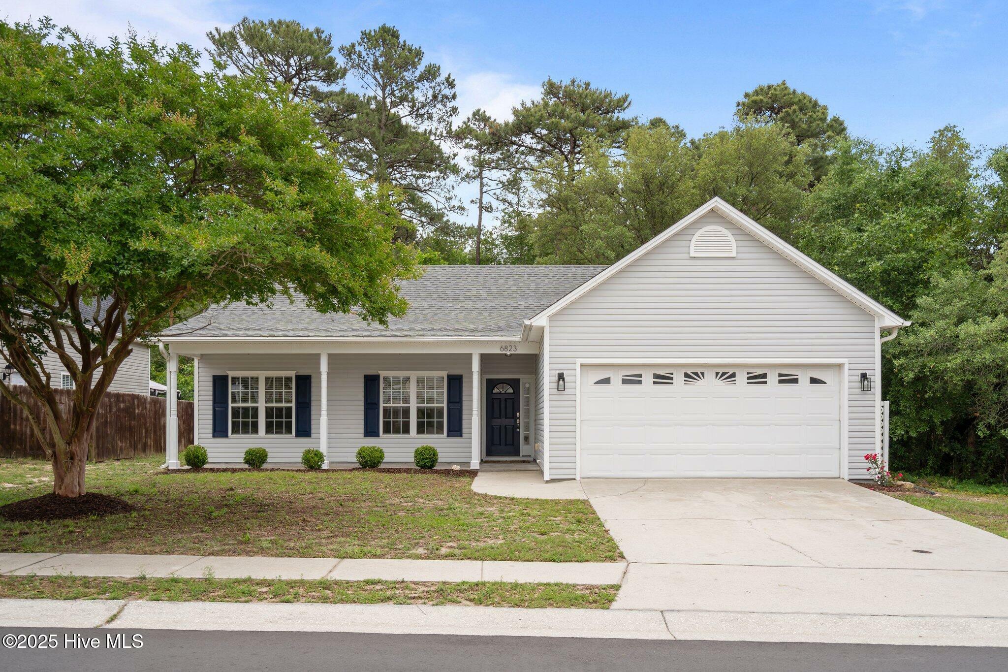 Property Photo: 6823 Hailsham Drive NC 28412