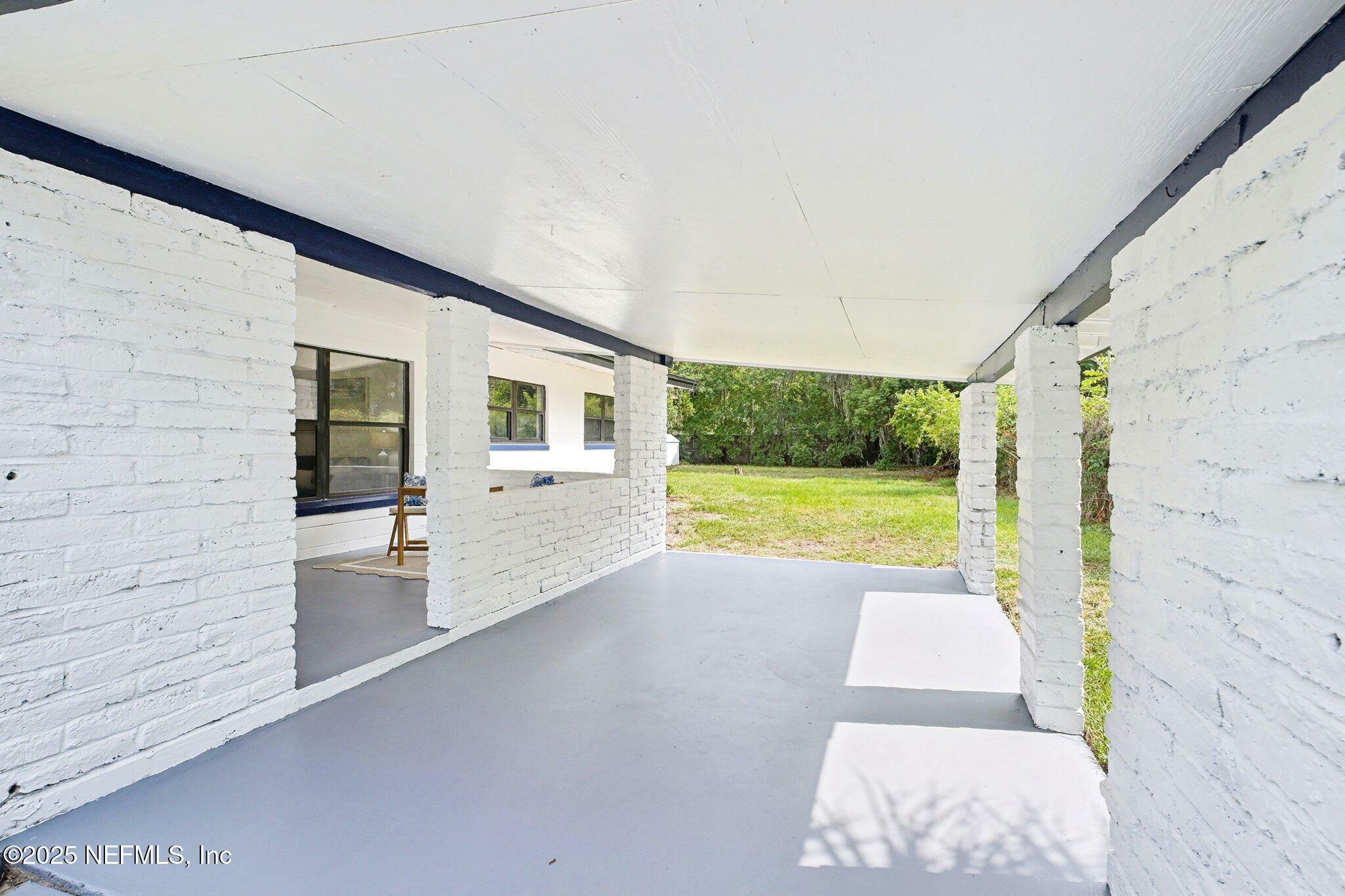 Property Photo: 5444 Keystone Drive S FL 32207