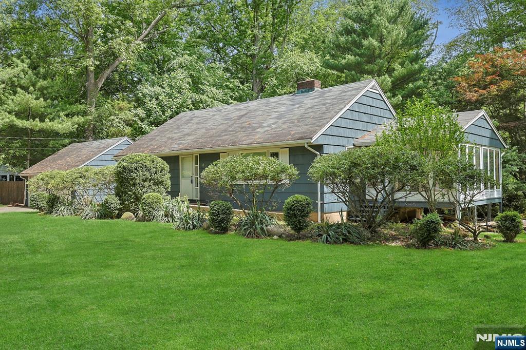 Property Photo: 8 Autumn Lane NJ 07675