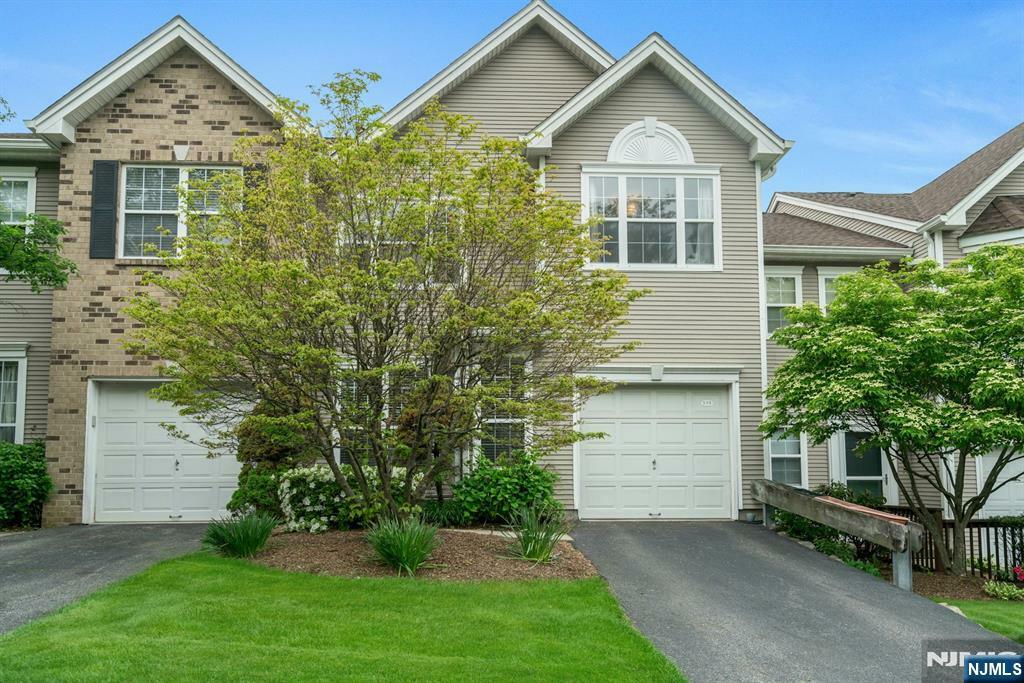 559 Adirondack Court  Mahwah NJ 07430 photo