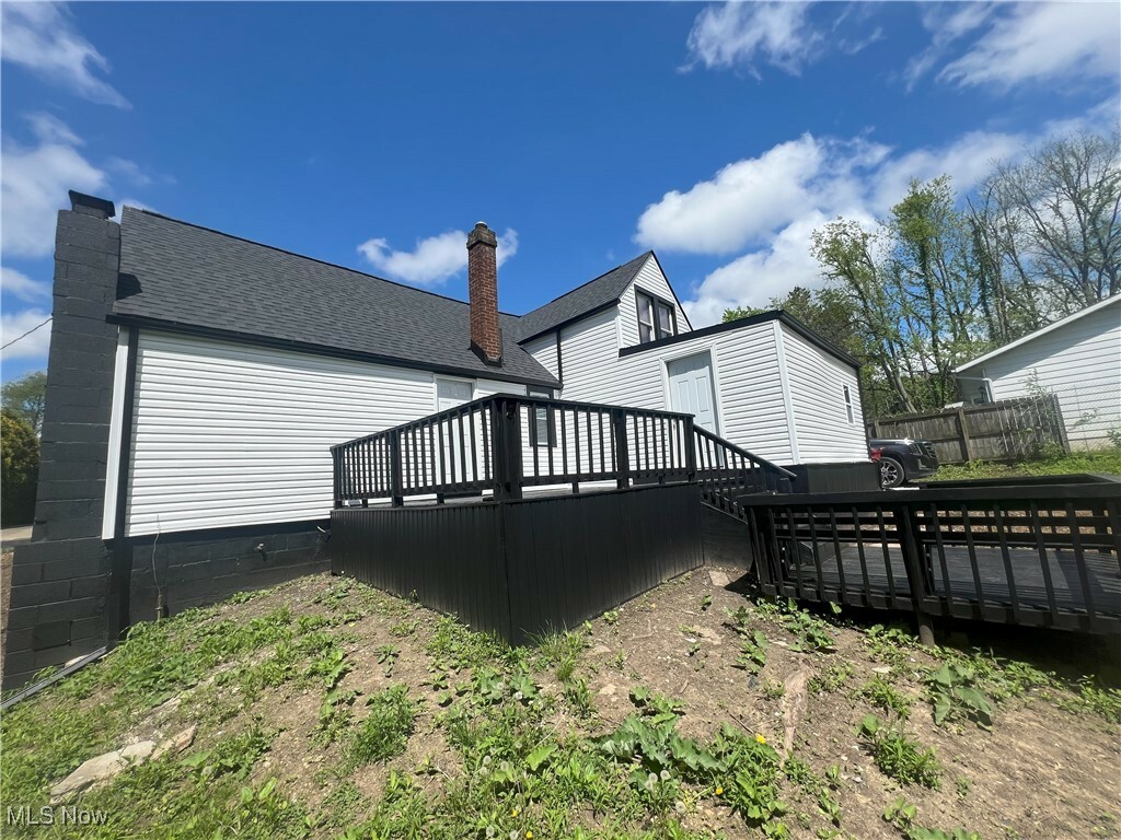 Property Photo: 7434 Ivydale Avenue NW OH 44720