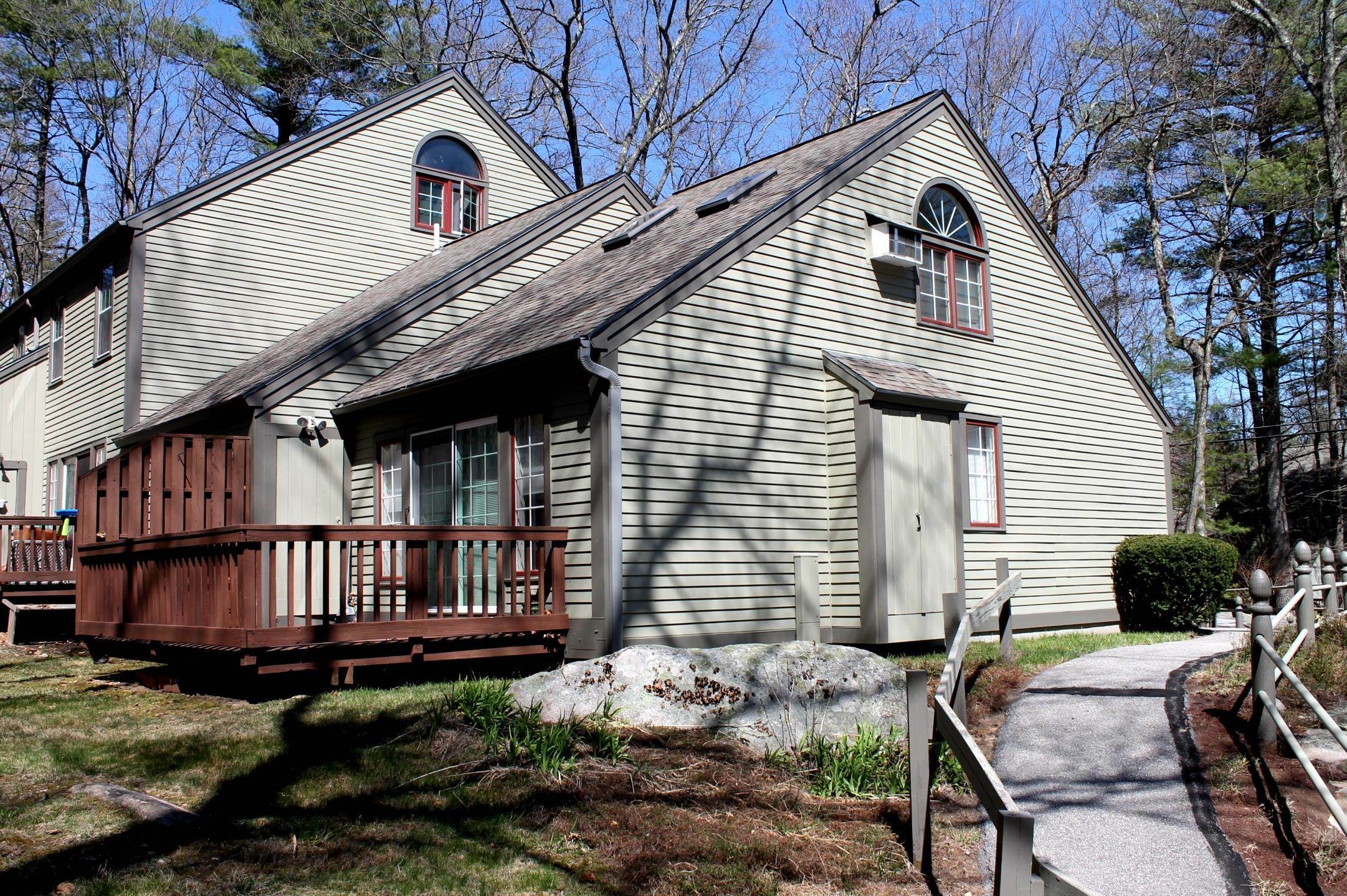 Property Photo: 1465 Hooksett Road NH 03106
