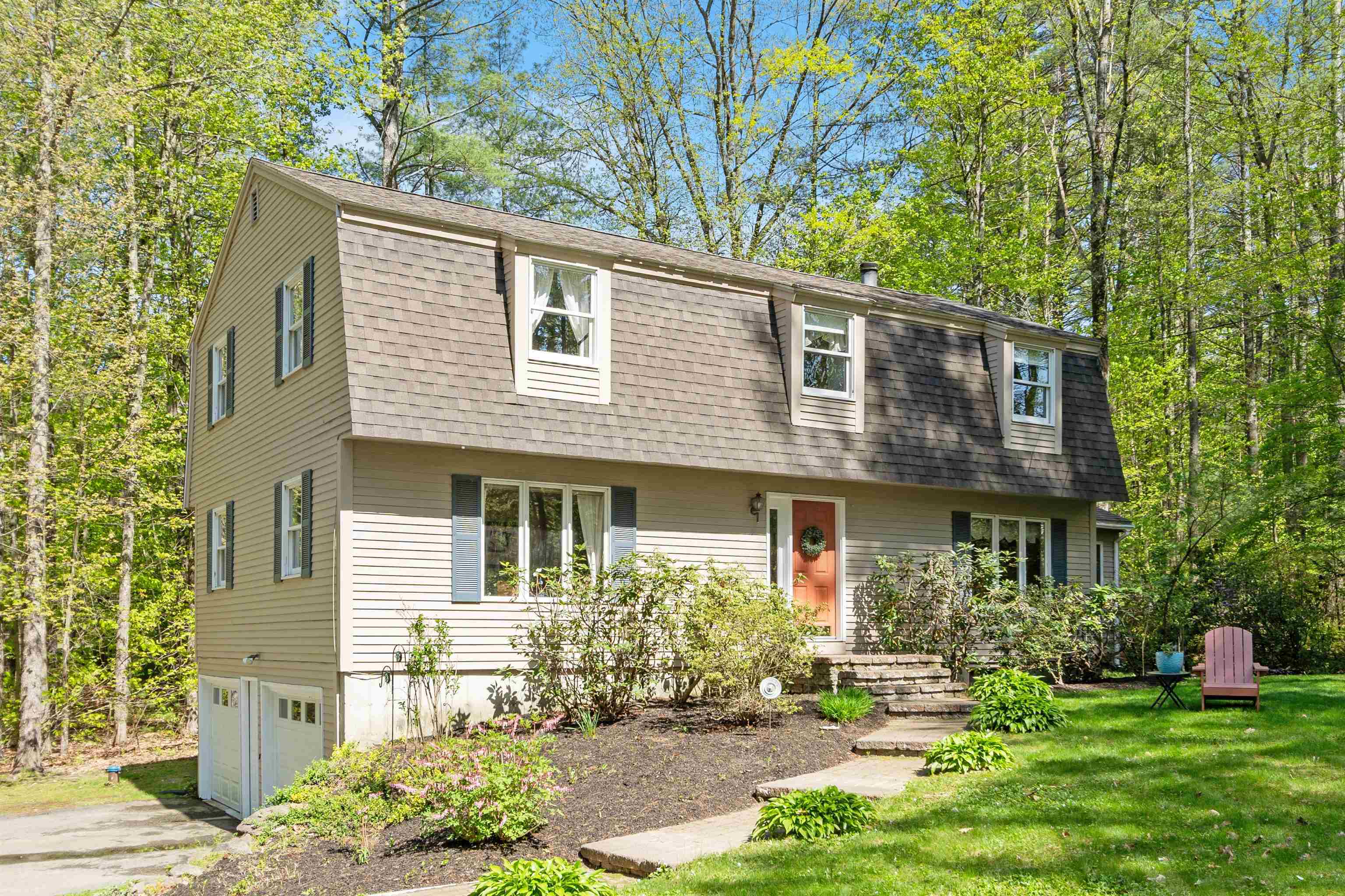 Property Photo: 10 Moss Lane NH 03823