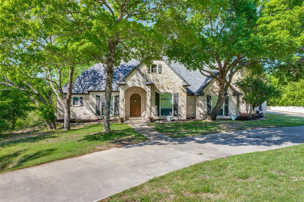 Property Photo: 101 Crest Canyon Drive TX 76108