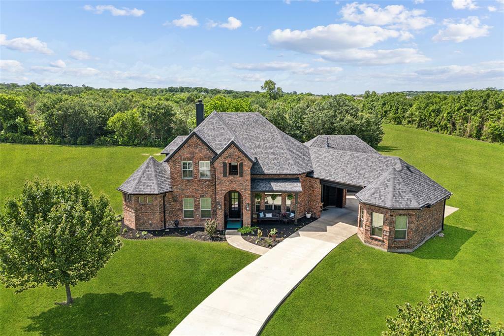 Property Photo: 5900 Stage Coach Circle TX 76262