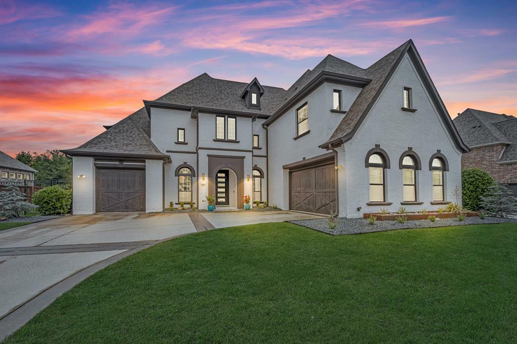 Property Photo: 212 Saint Tropez Drive TX 76092