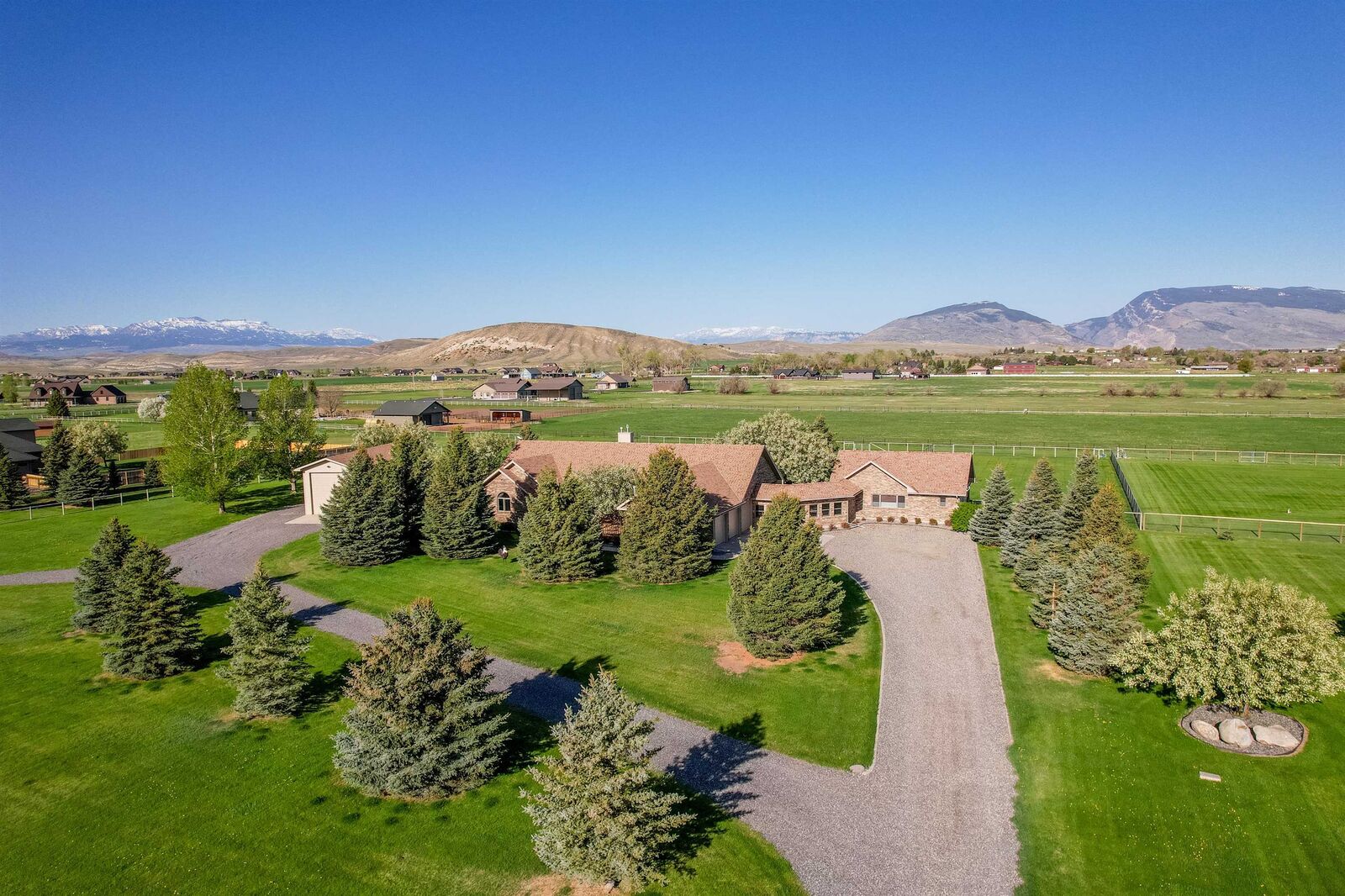 Property Photo: 33 Road 3dx WY 82414