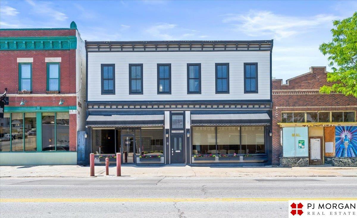 Property Photo: 1262 S 13th Street NE 68108