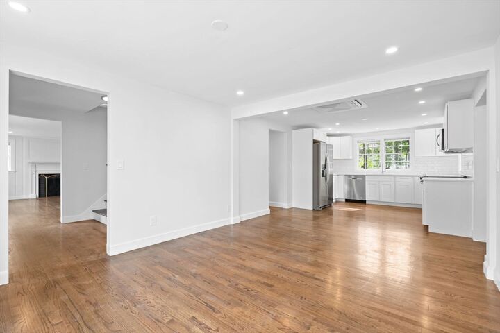 Property Photo:  125 Beacon Street  MA 01701 