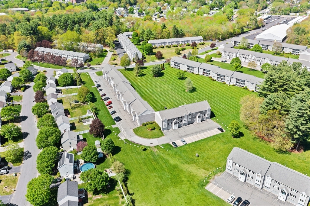 Property Photo:  94 Tennis Plaza 10  MA 01826 