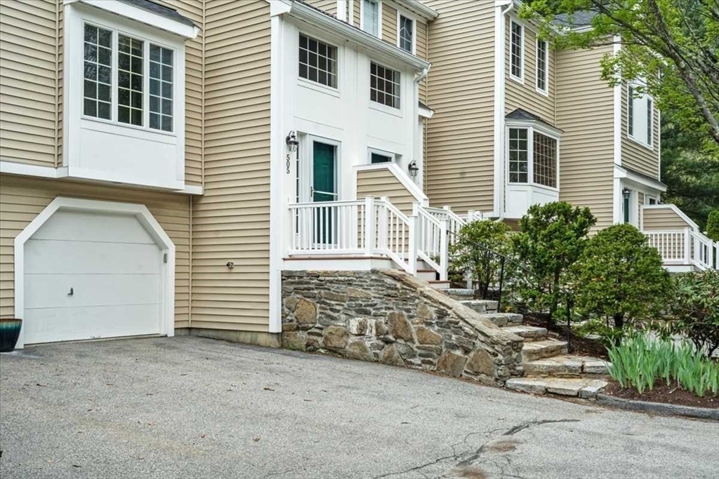 Property Photo: 505 Browning Ln 505 MA 01609