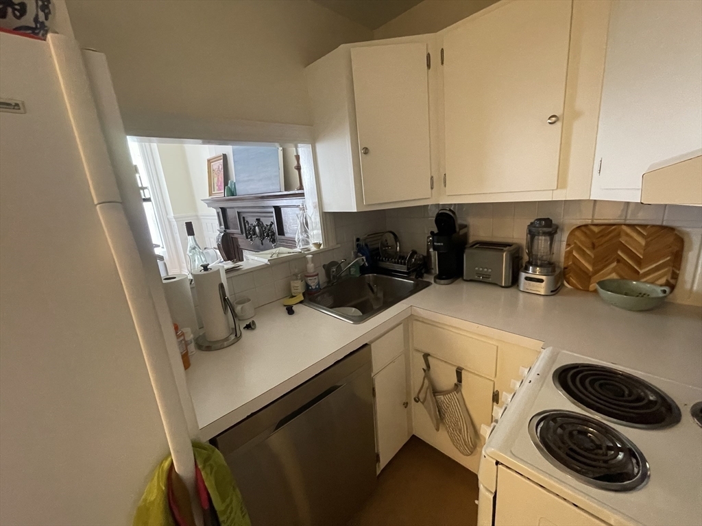 Property Photo: 298 Commonwealth 102 MA 02115