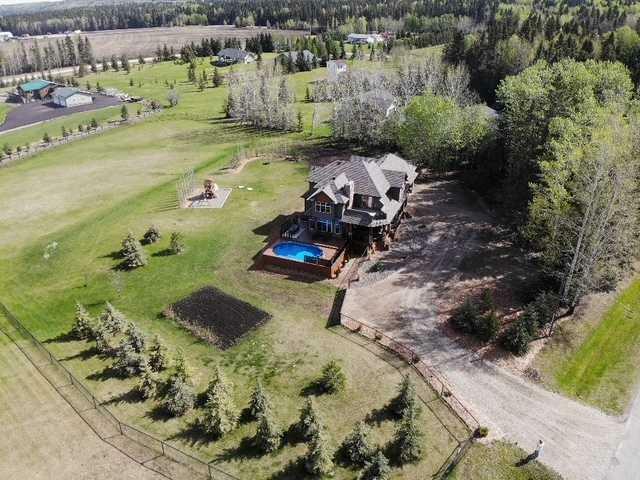 Property Photo: 5209 Township Road 325 A 24 AB T0M 1X0
