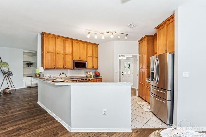 Property Photo:  3640 Schifko Rd  FL 32533 