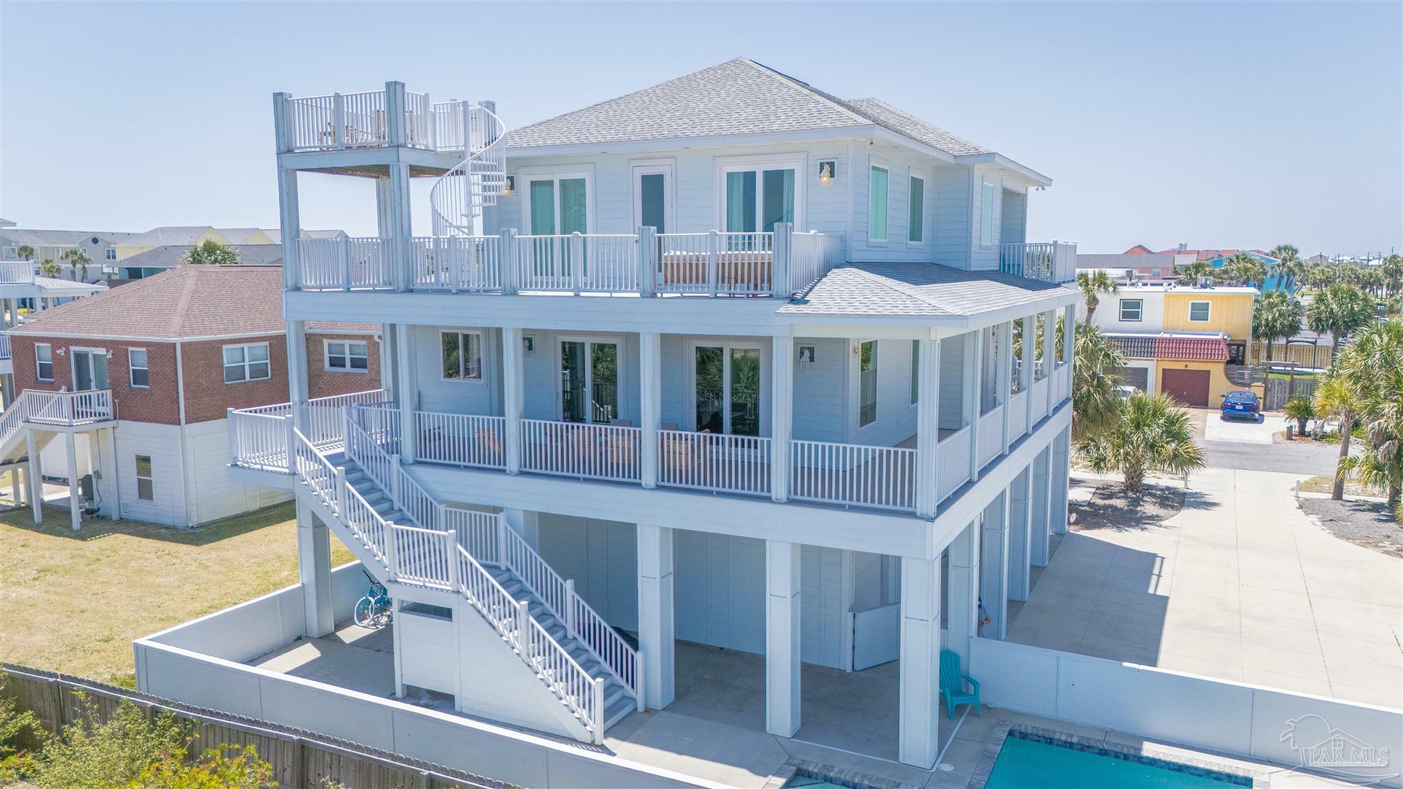 Property Photo: 1 Calle Traviesa FL 32561