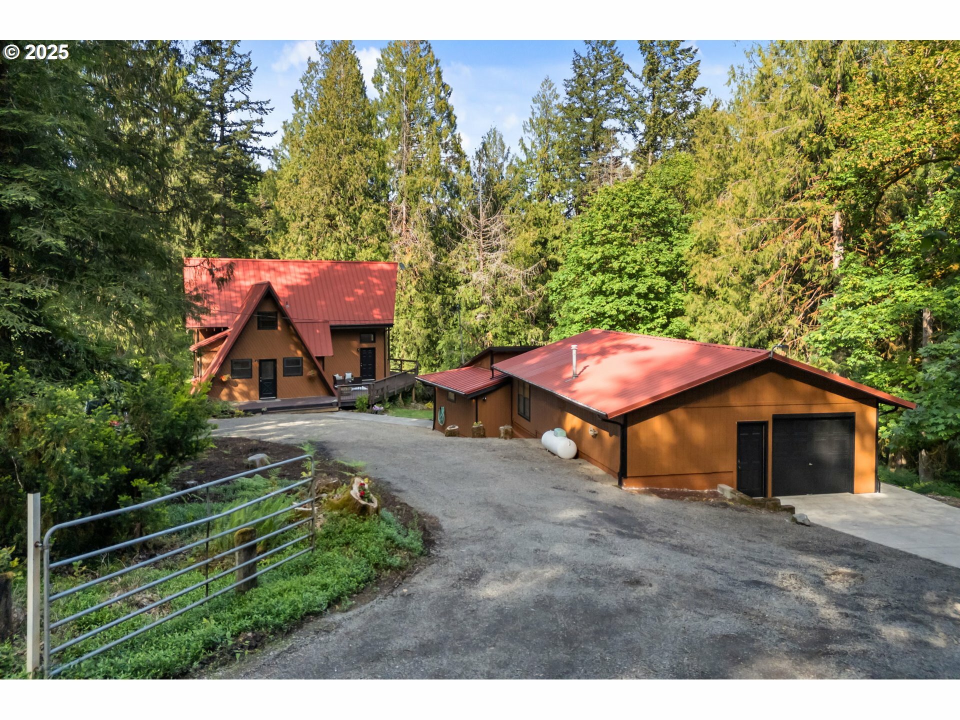 Property Photo: 26564 S Burns Rd OR 97042