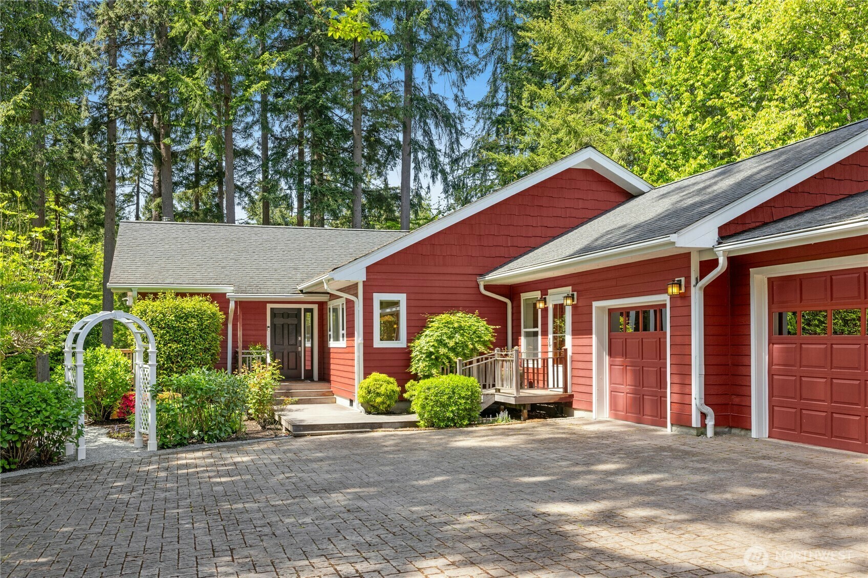 Property Photo: 13835 Manzanita Road NE WA 98110