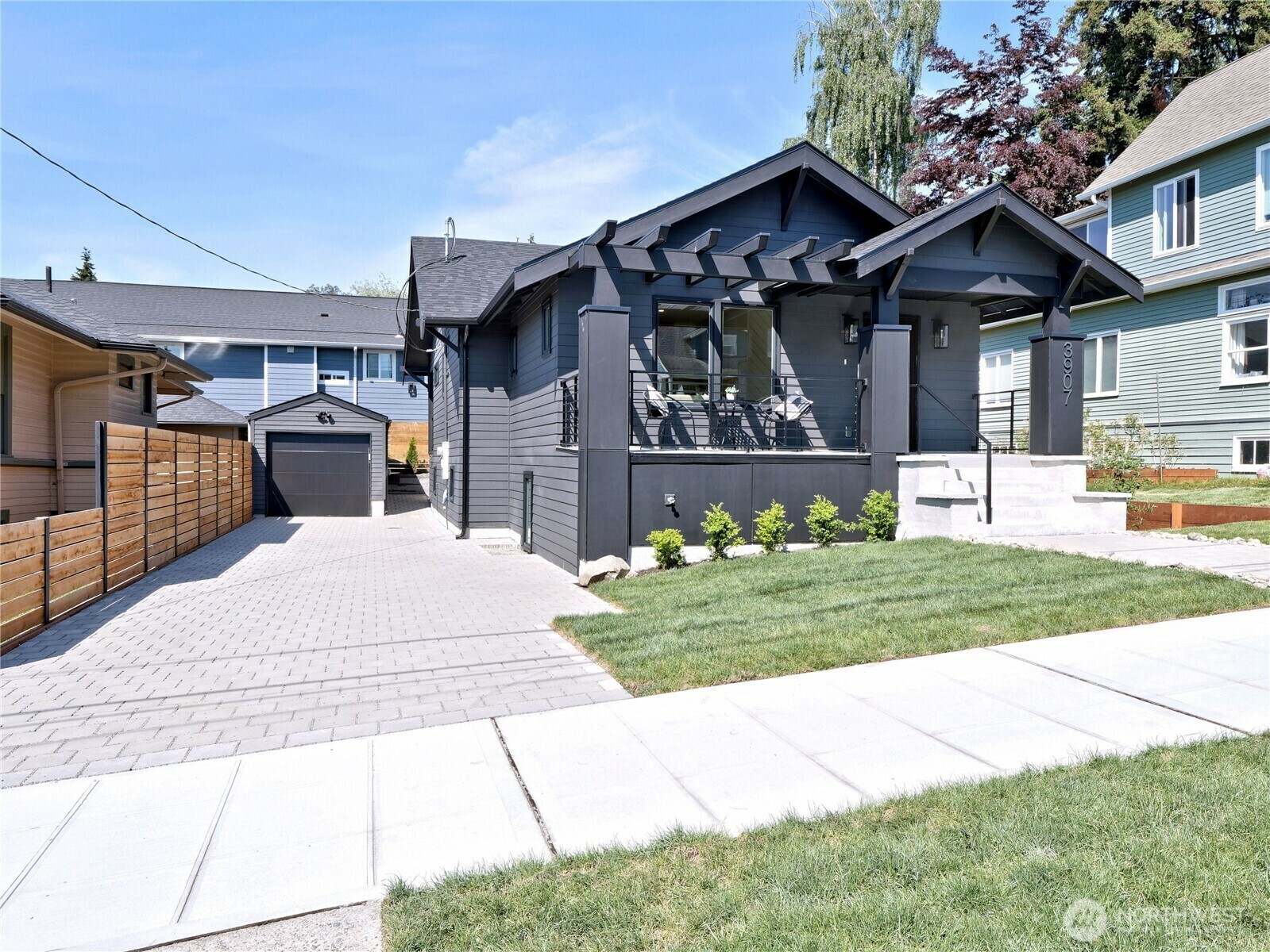 Property Photo: 3907 Corliss Avenue N WA 98103